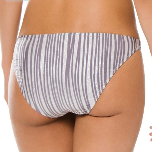 BCBG MAX AZRIA Motion of the Ocean Bandeau Bikini - Picture 5 of 9